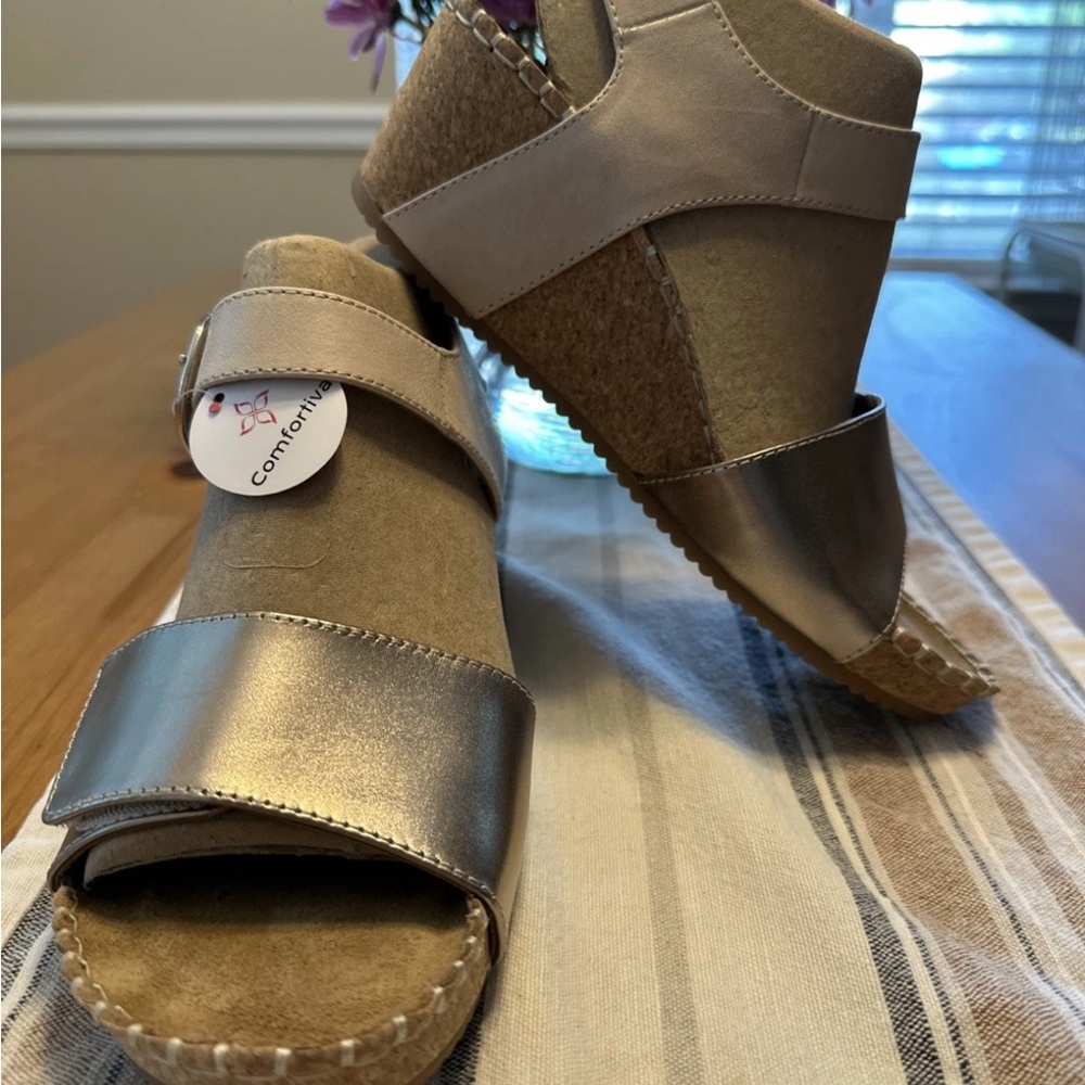 Comfortiva Eldorah Women’s Sandals – Size 8.5 – New – Comfortable Leather Shoes